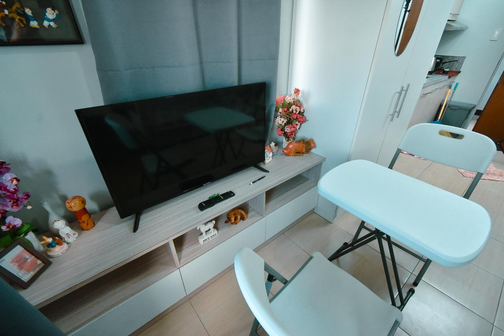 Aparthotel Cozy Unit With Free Pool, Netflix & Wifi In Alabang Crq3 Muntinlupa City Exterior foto